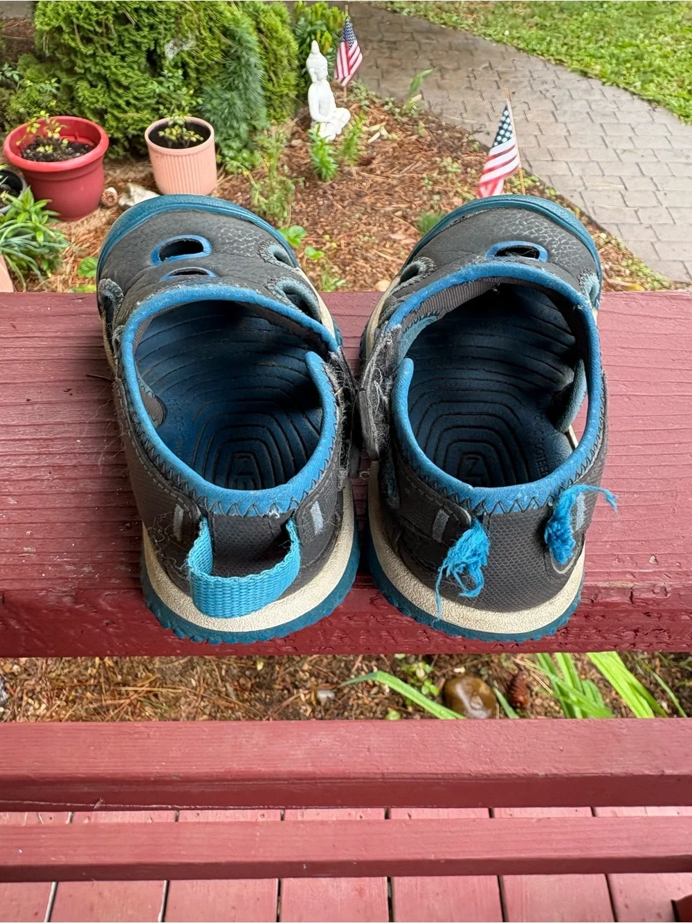 KEEN Kids Gray and Blue Closed-Toe Sandals